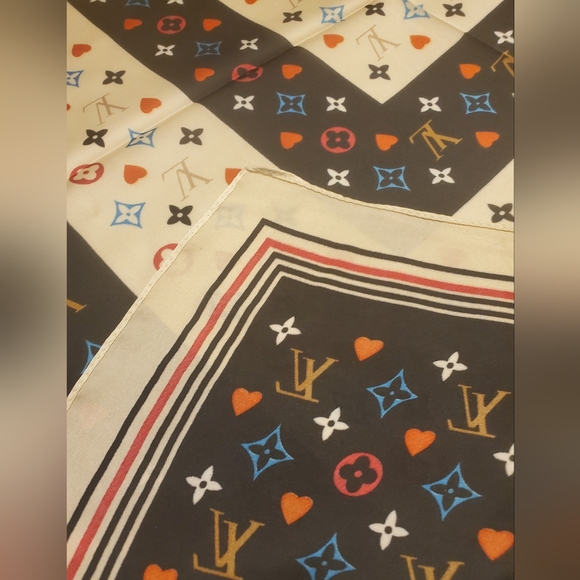 Louis Vuitton 100% Silk Monogram Scarf - Picture 6 of 8
